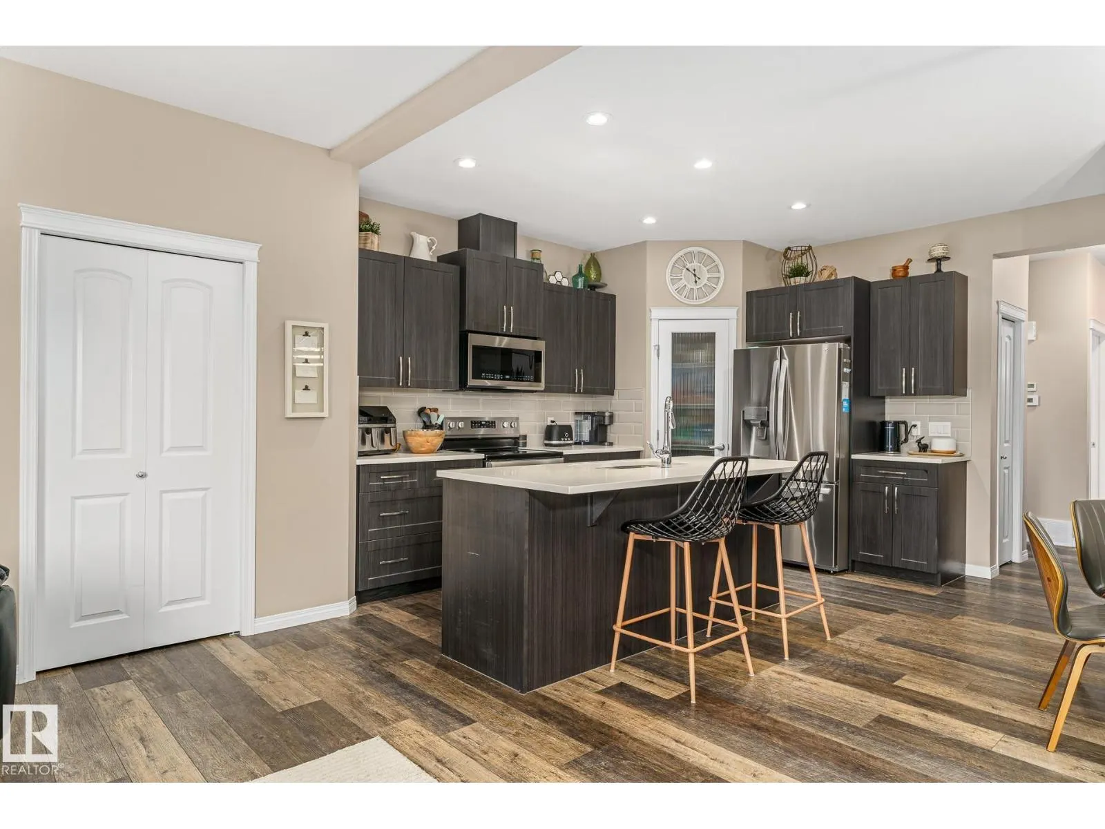 2140 51 ST SW