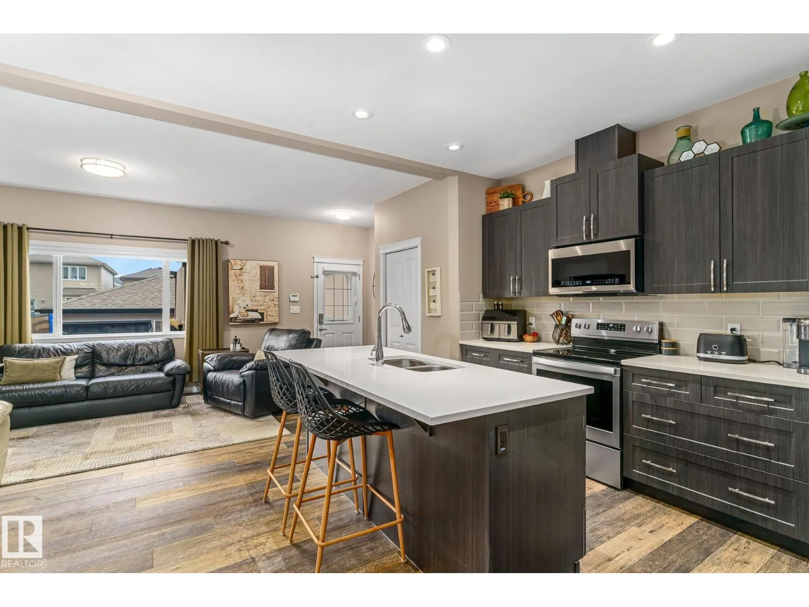 2140 51 ST SW