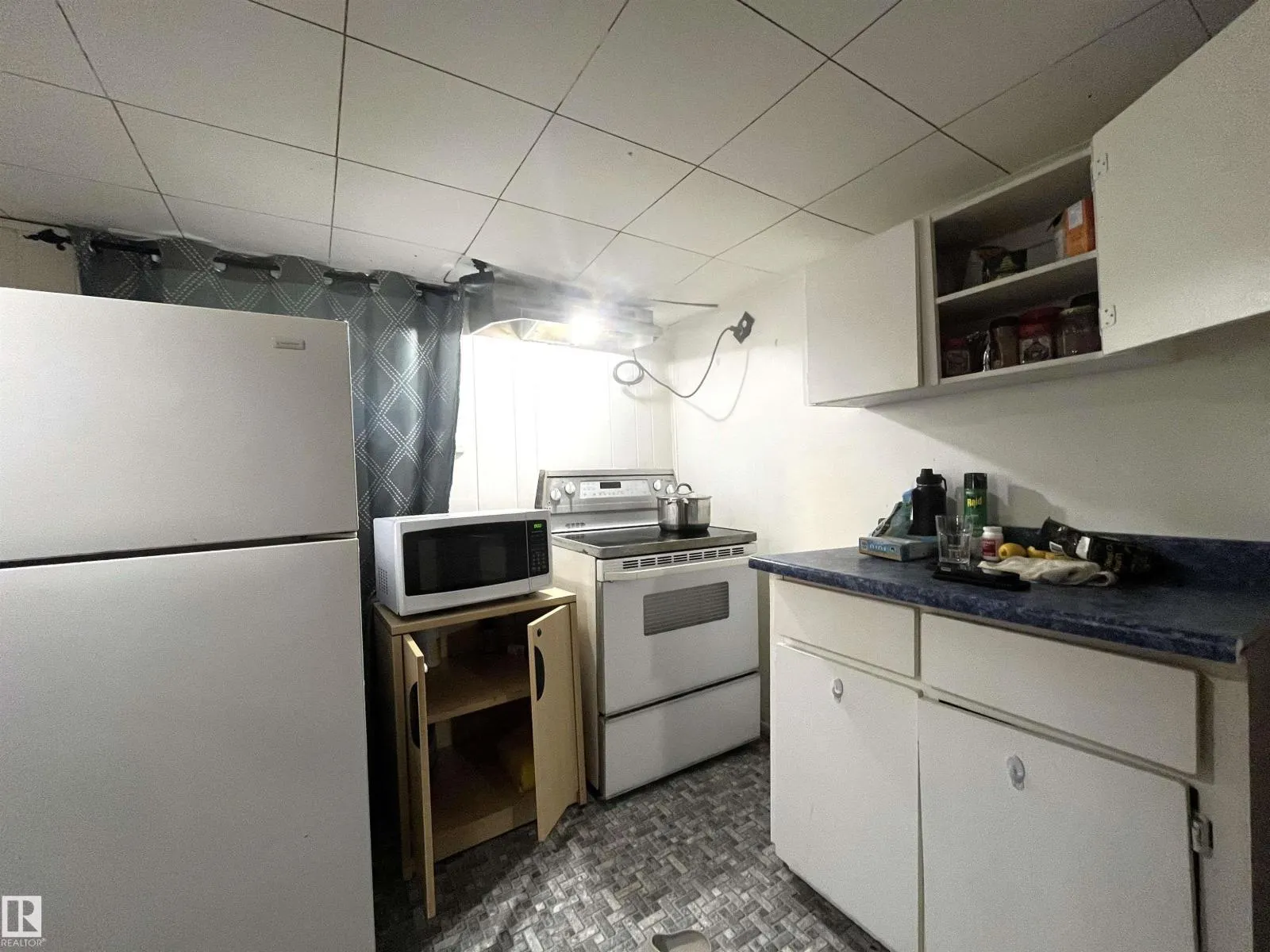 11206 104 ST NW
