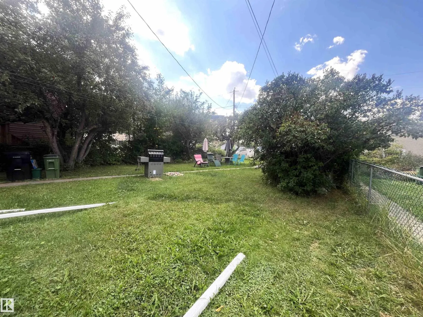 11206 104 ST NW