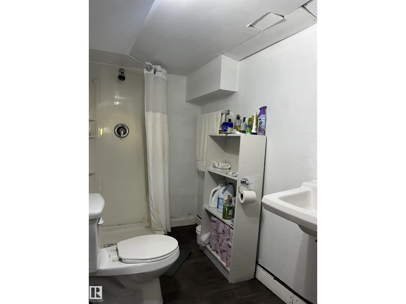 11206 104 ST NW