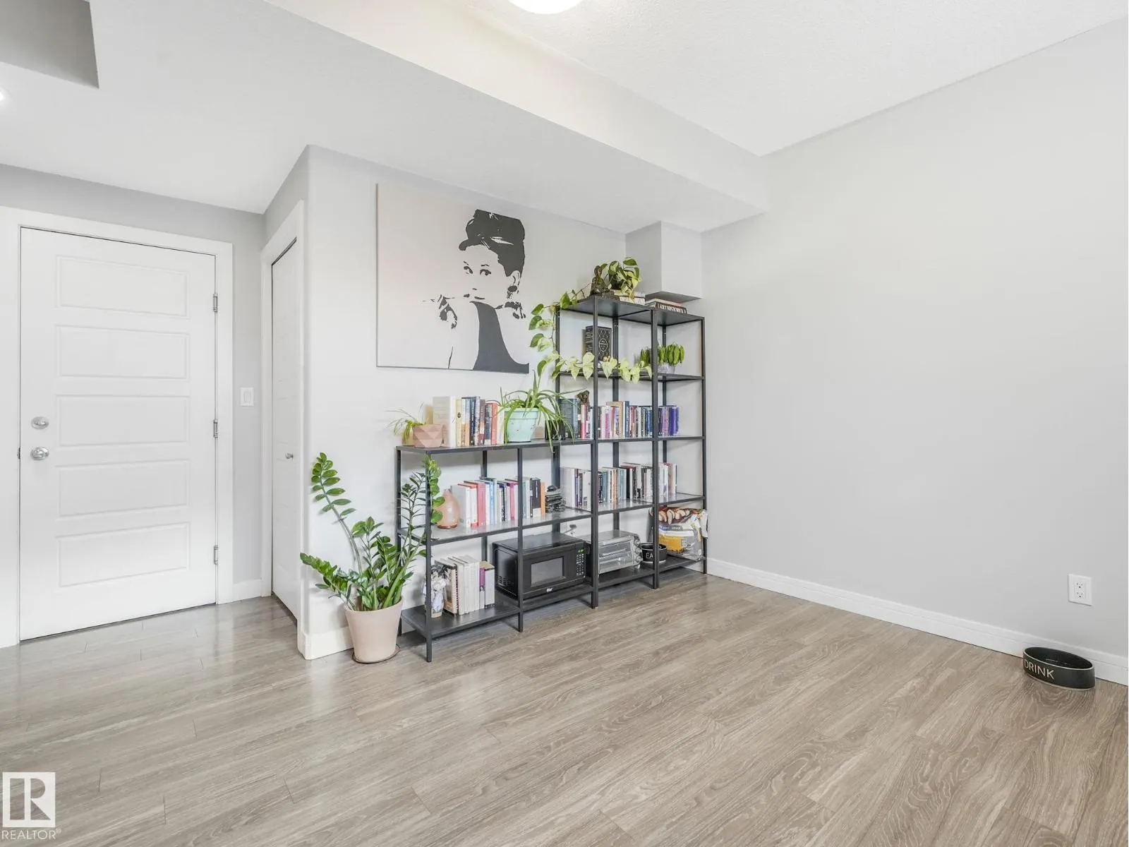 4503 126 AV NW