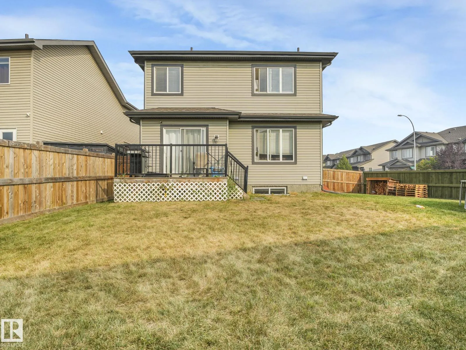 4503 126 AV NW