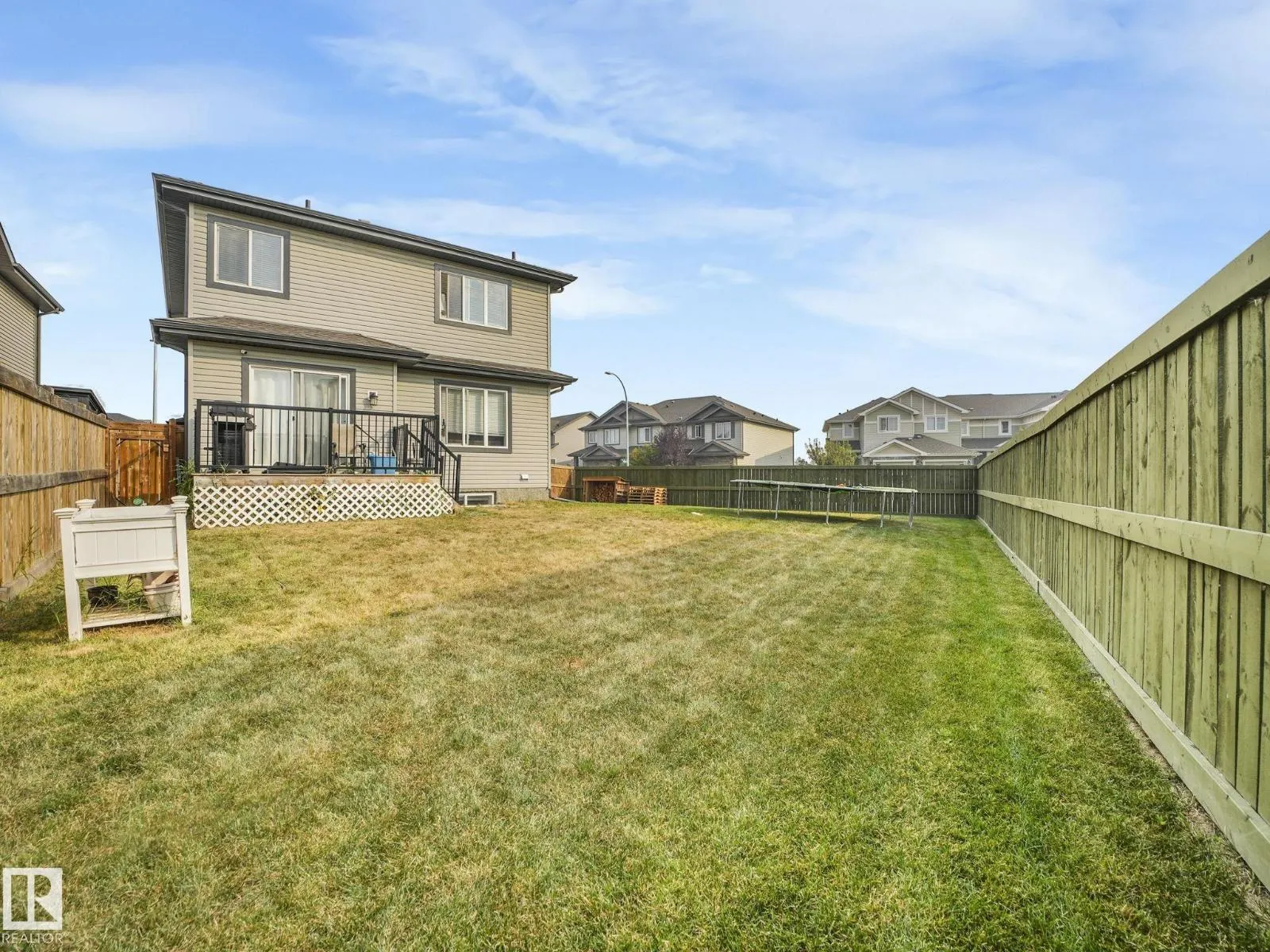 4503 126 AV NW