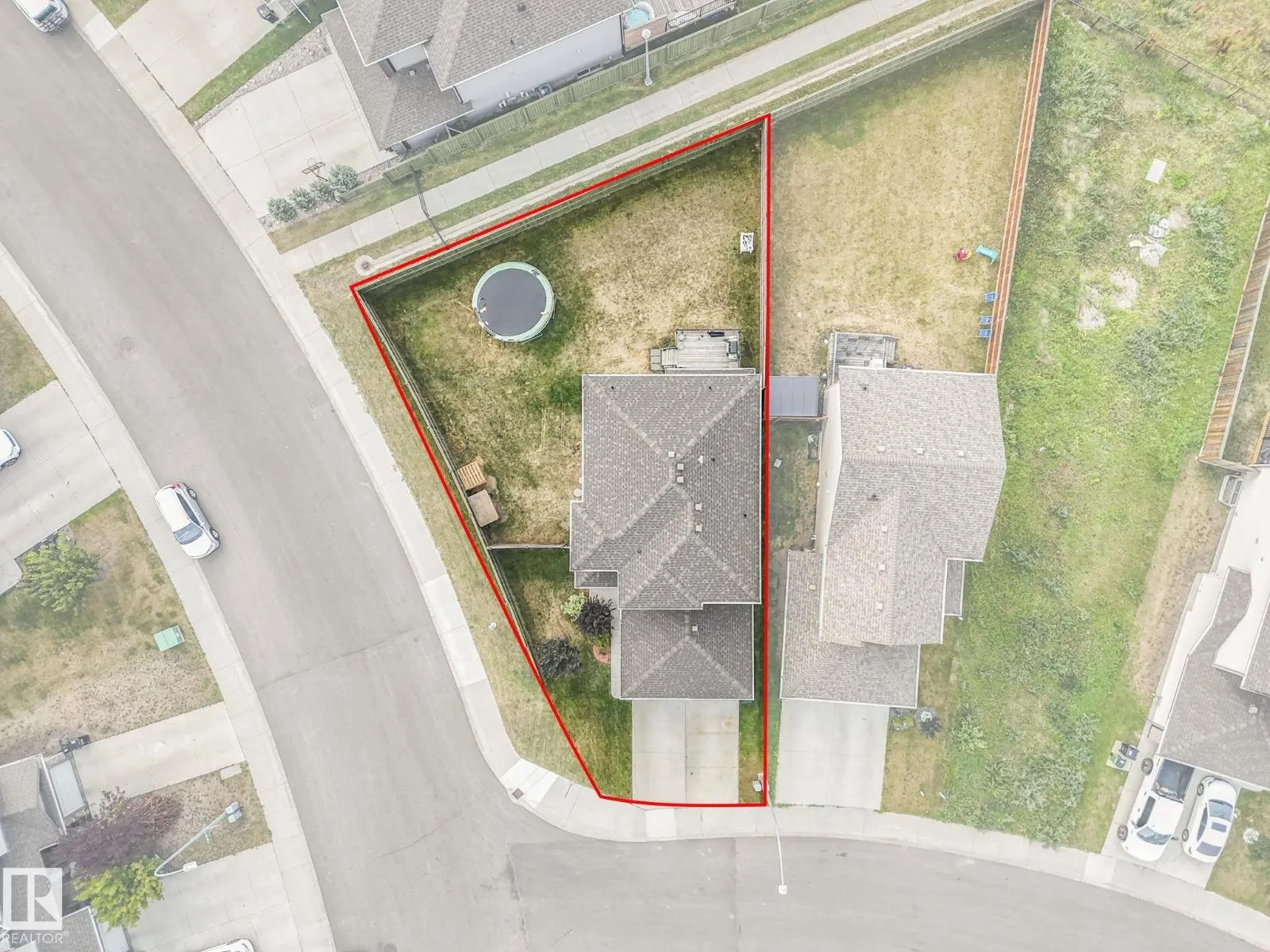 4503 126 AV NW