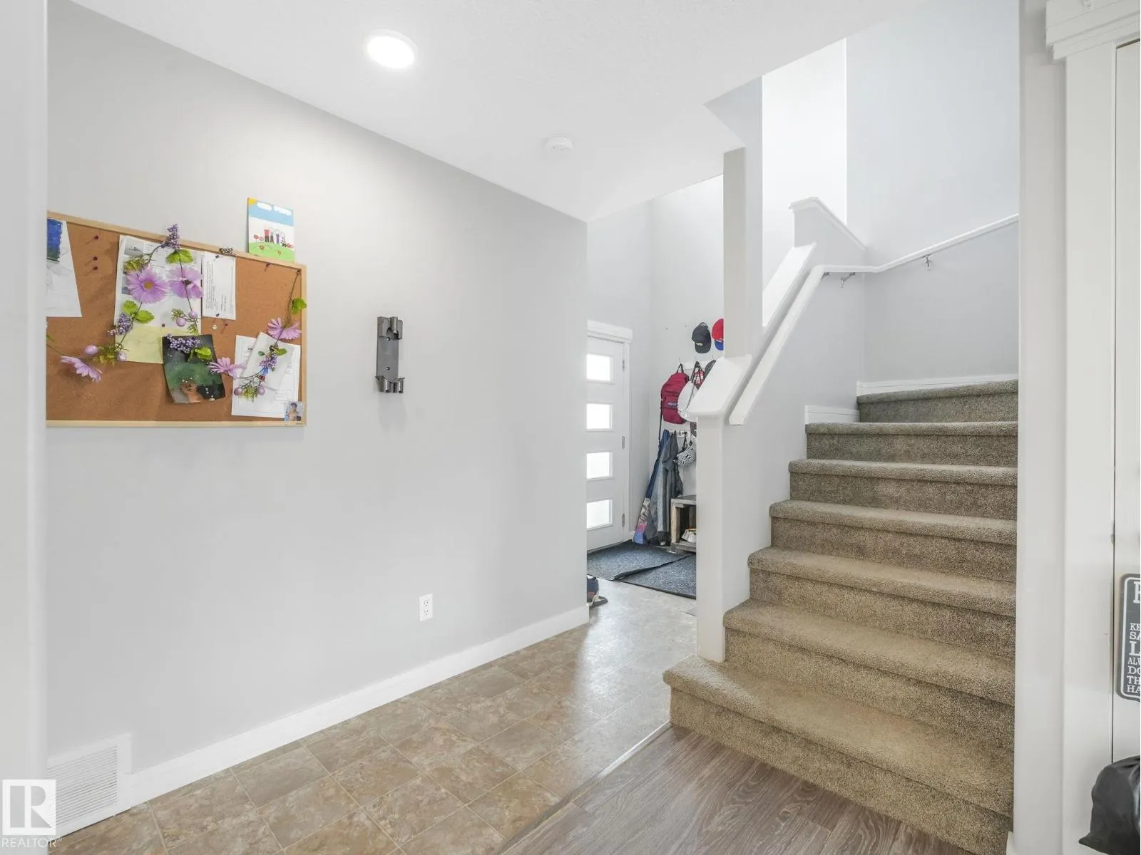 4503 126 AV NW