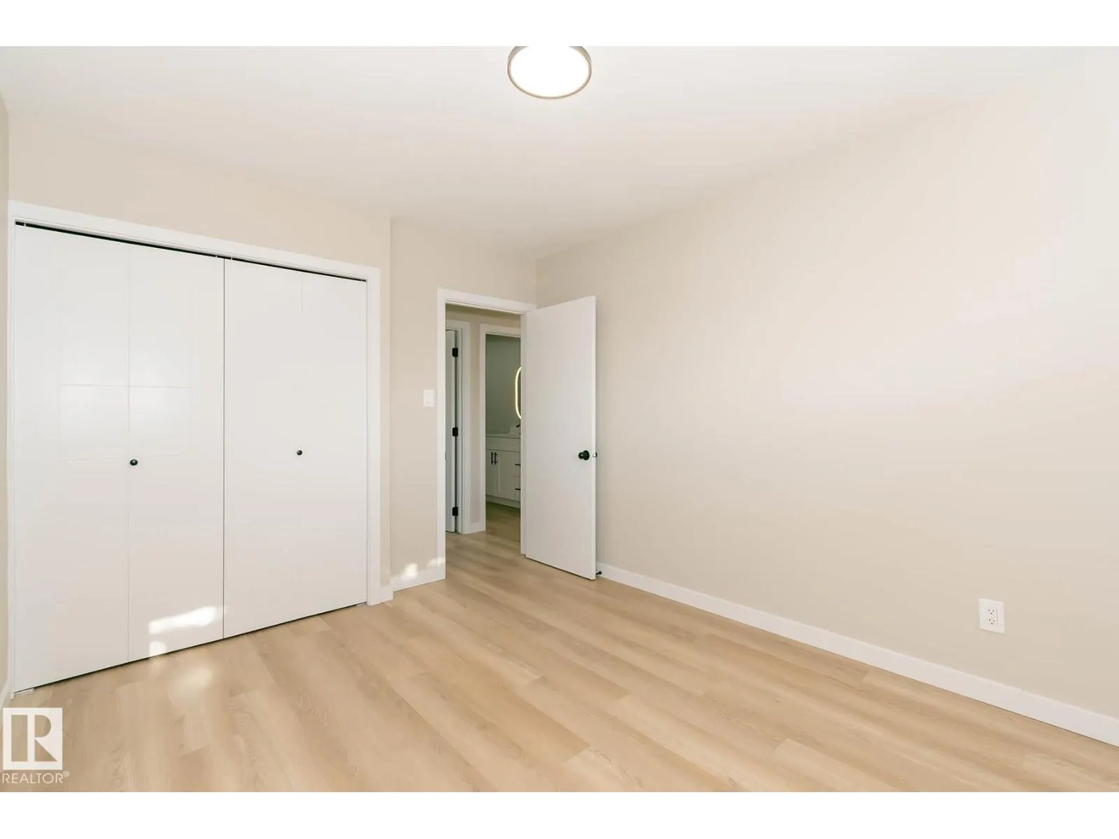 7923 159 ST NW
