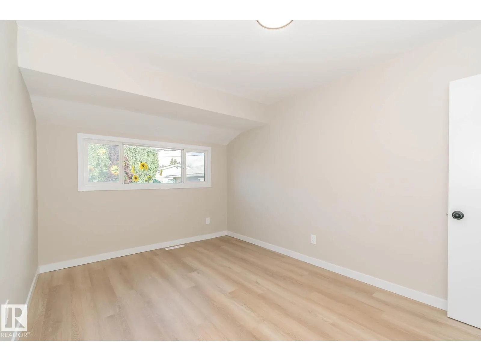 7923 159 ST NW