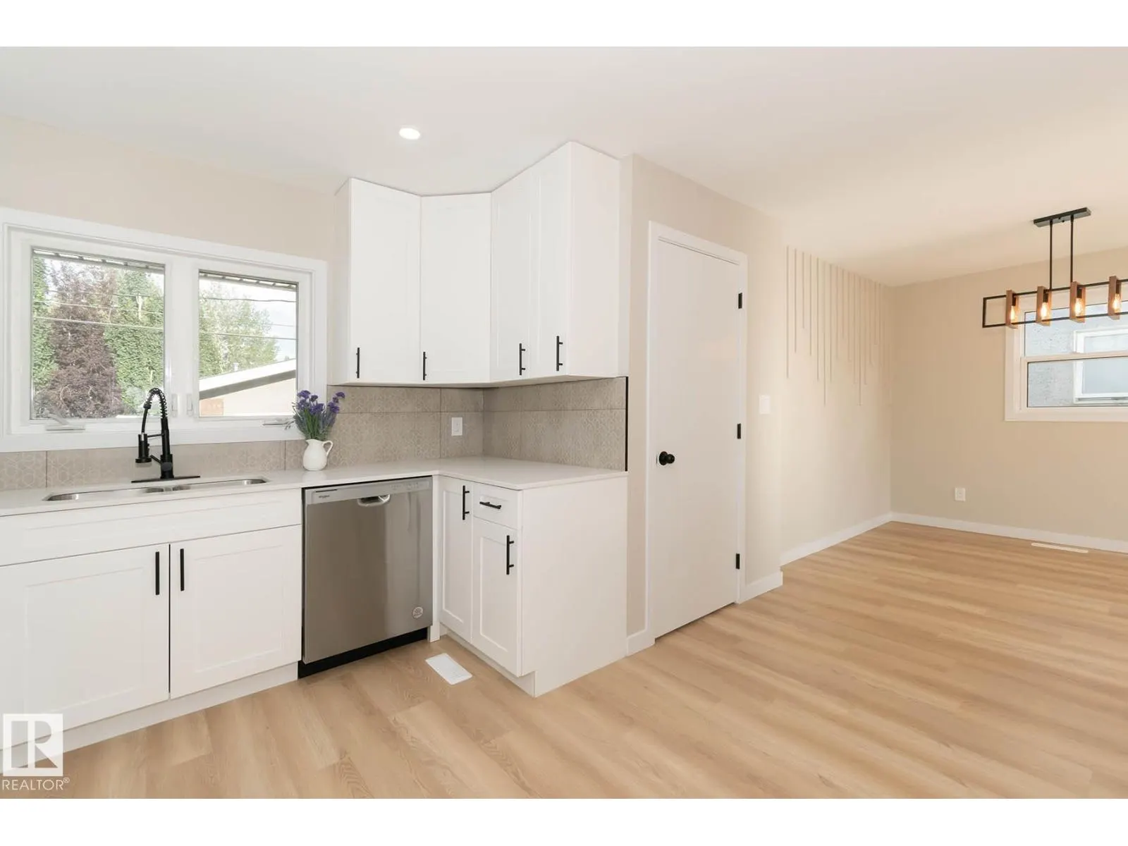 7923 159 ST NW