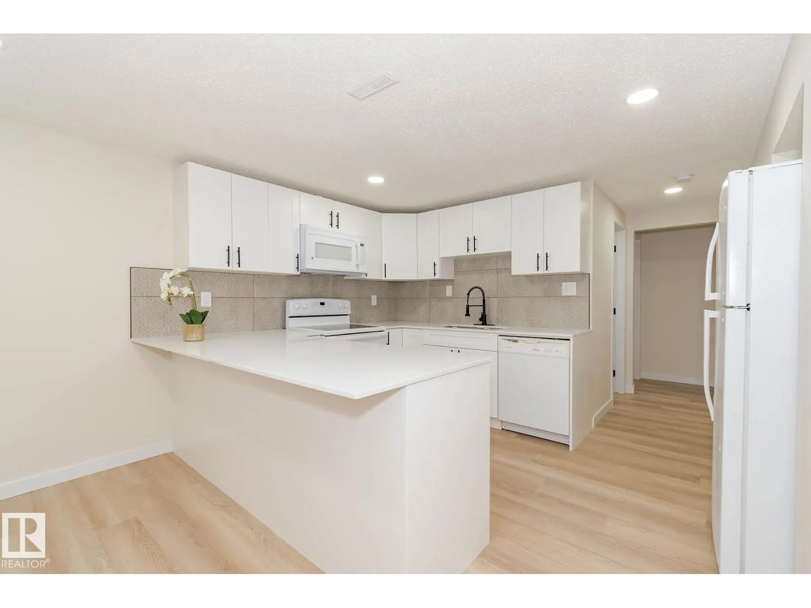 7923 159 ST NW