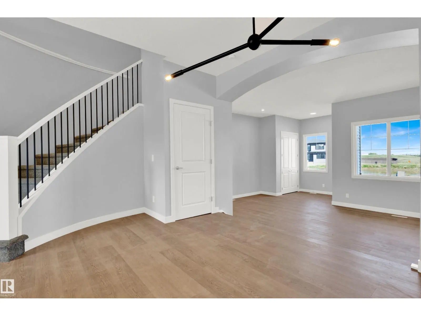 266 PATERSON LI SW