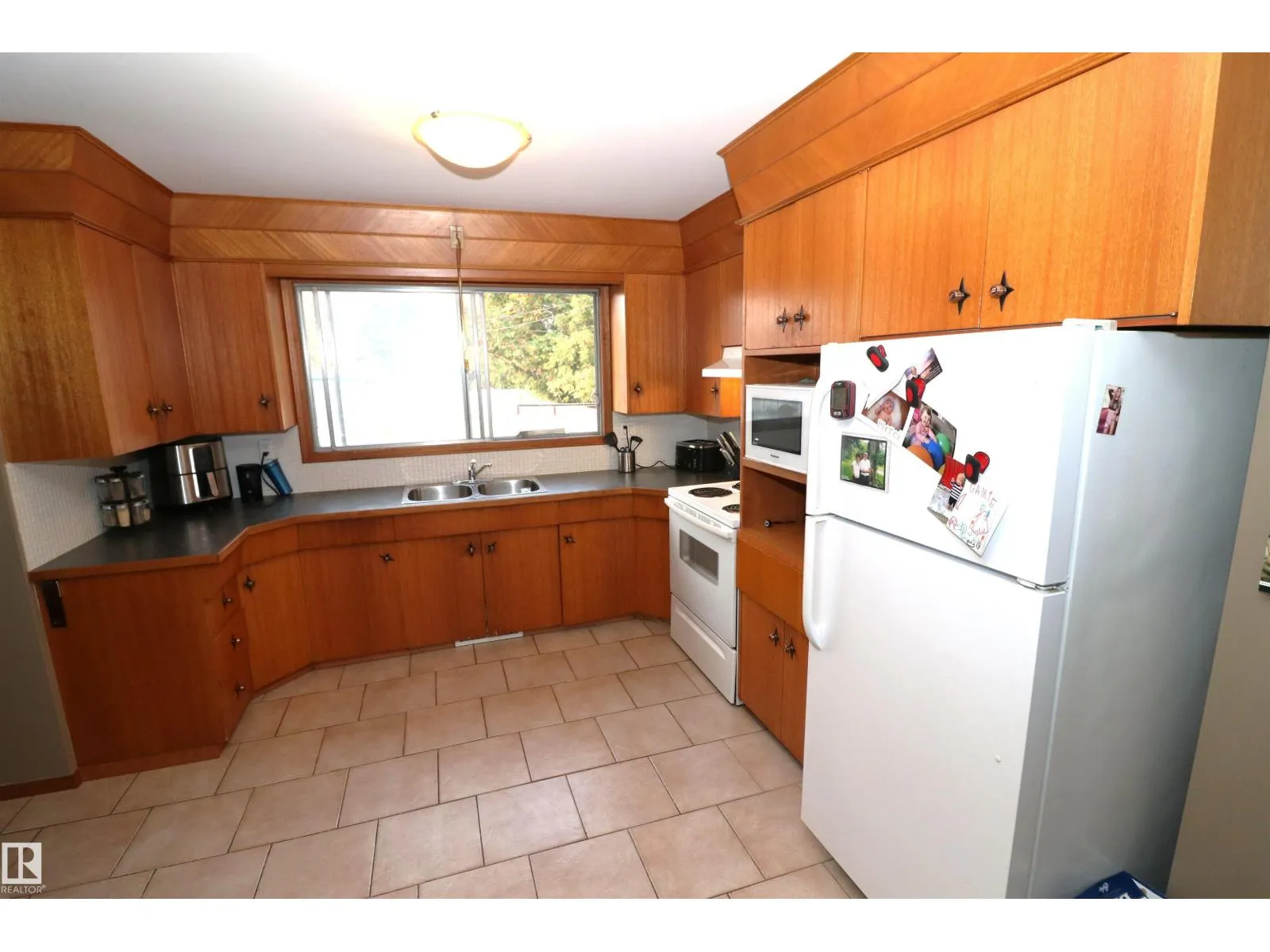 11716 42 AV NW