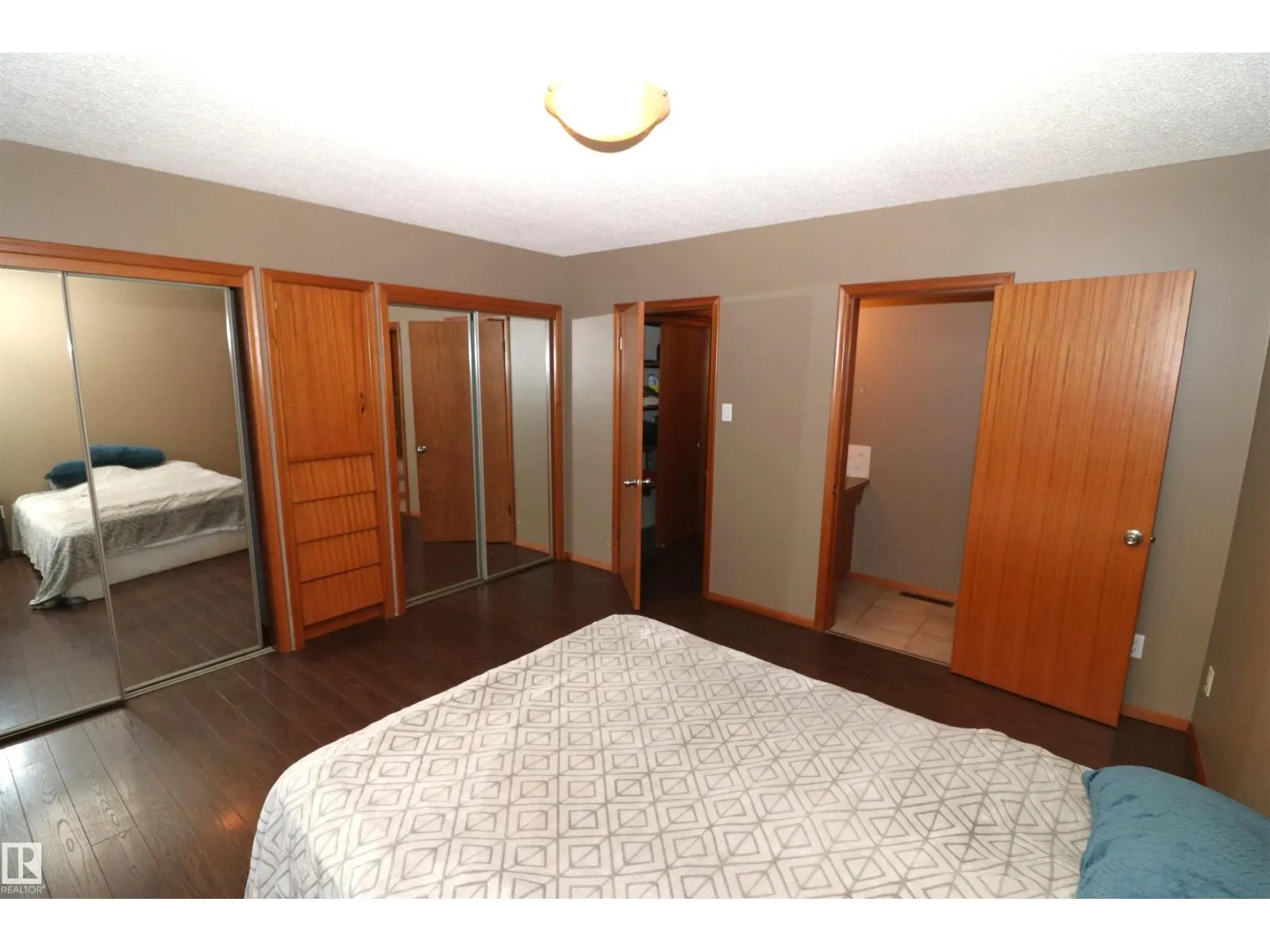 11716 42 AV NW