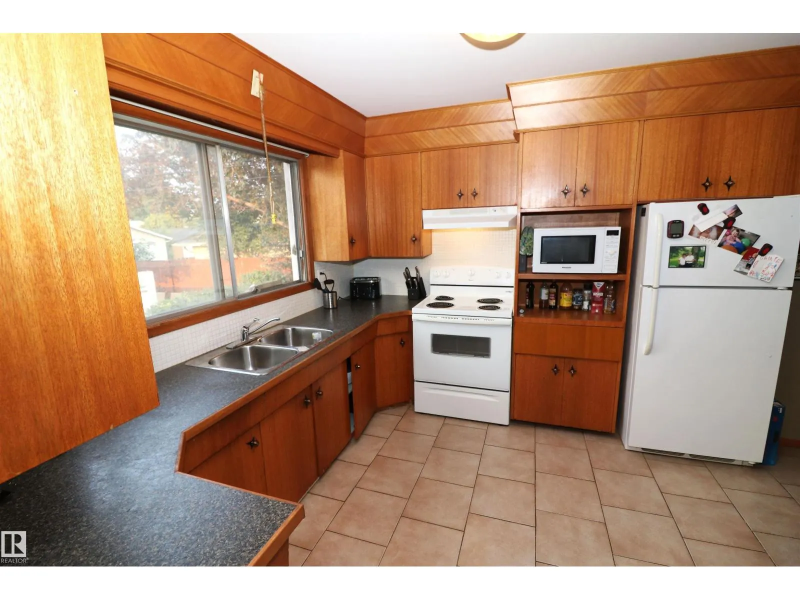 11716 42 AV NW