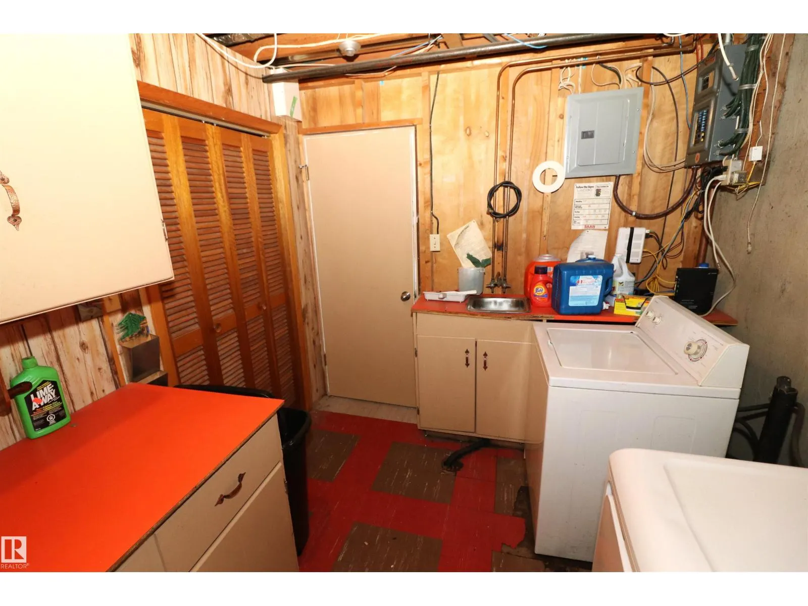 11716 42 AV NW