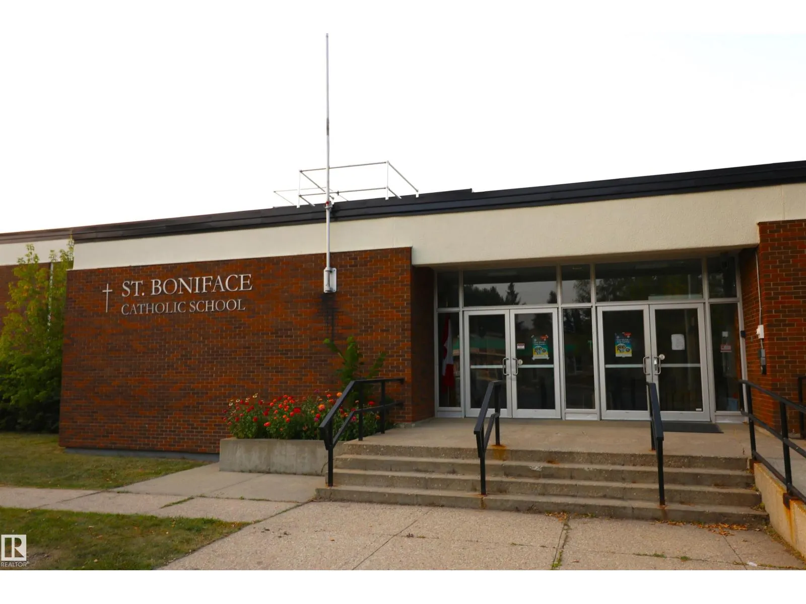 11716 42 AV NW