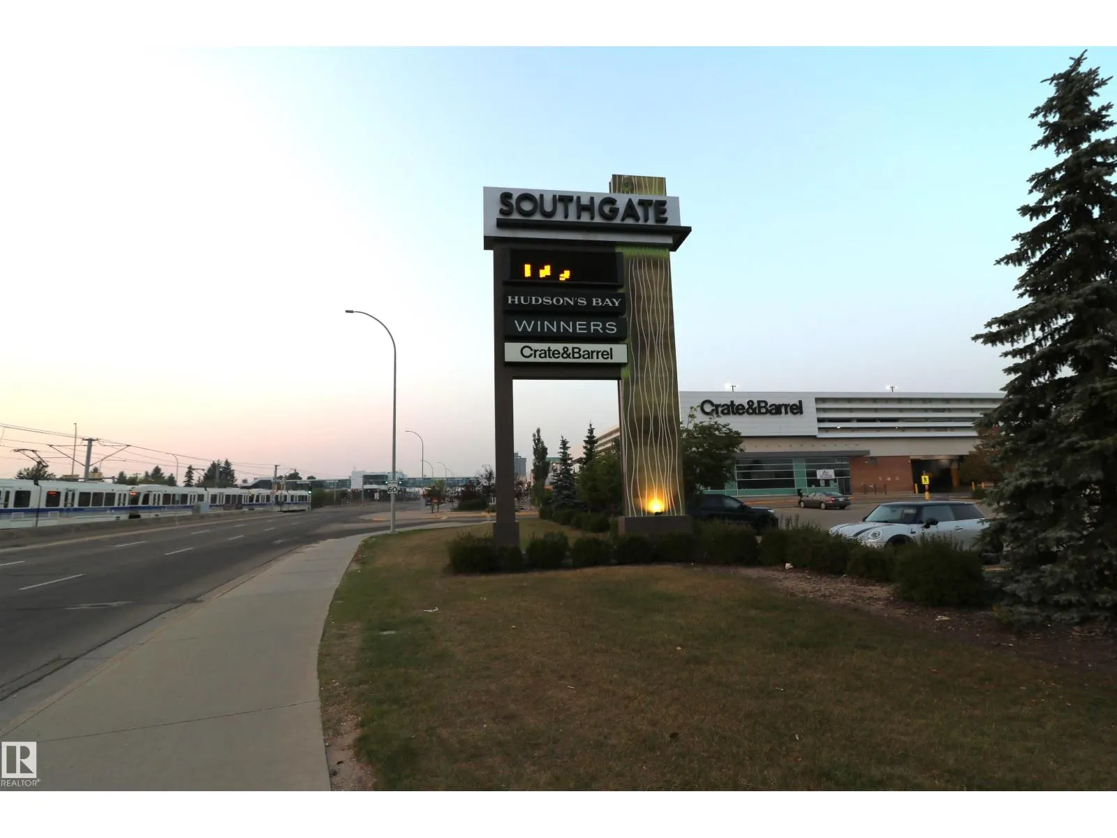 11716 42 AV NW