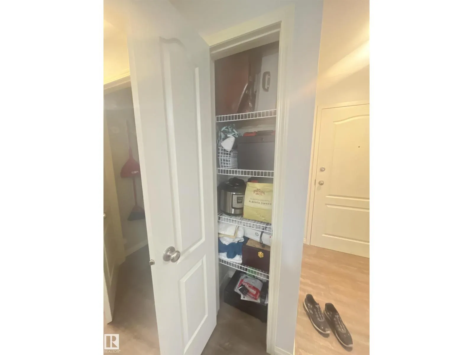 #204 4903 47 AV