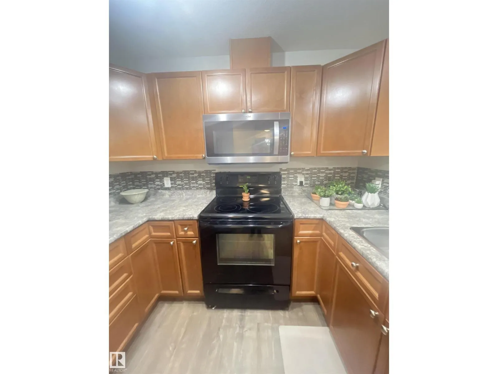 #204 4903 47 AV