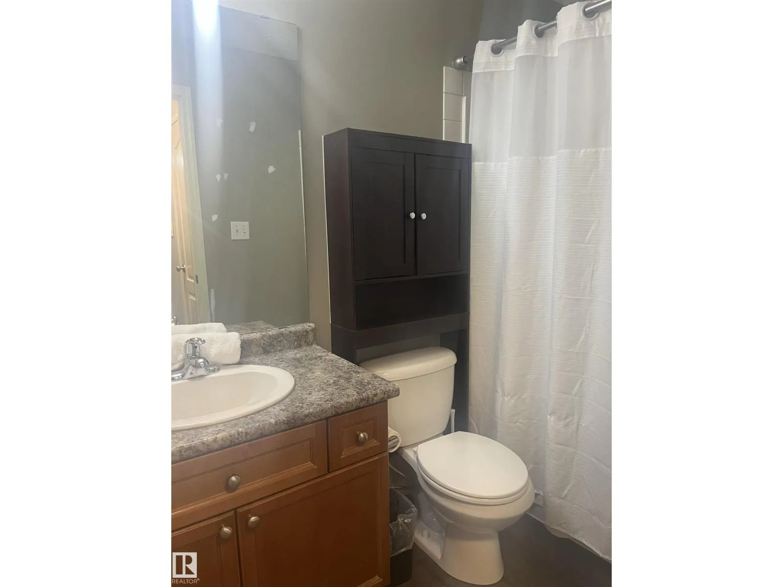 #204 4903 47 AV