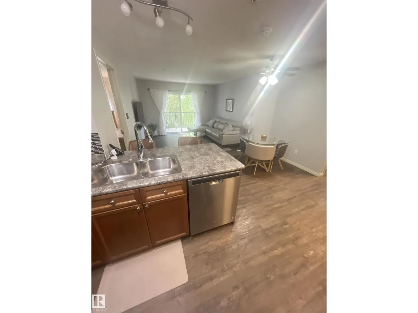 #204 4903 47 AV