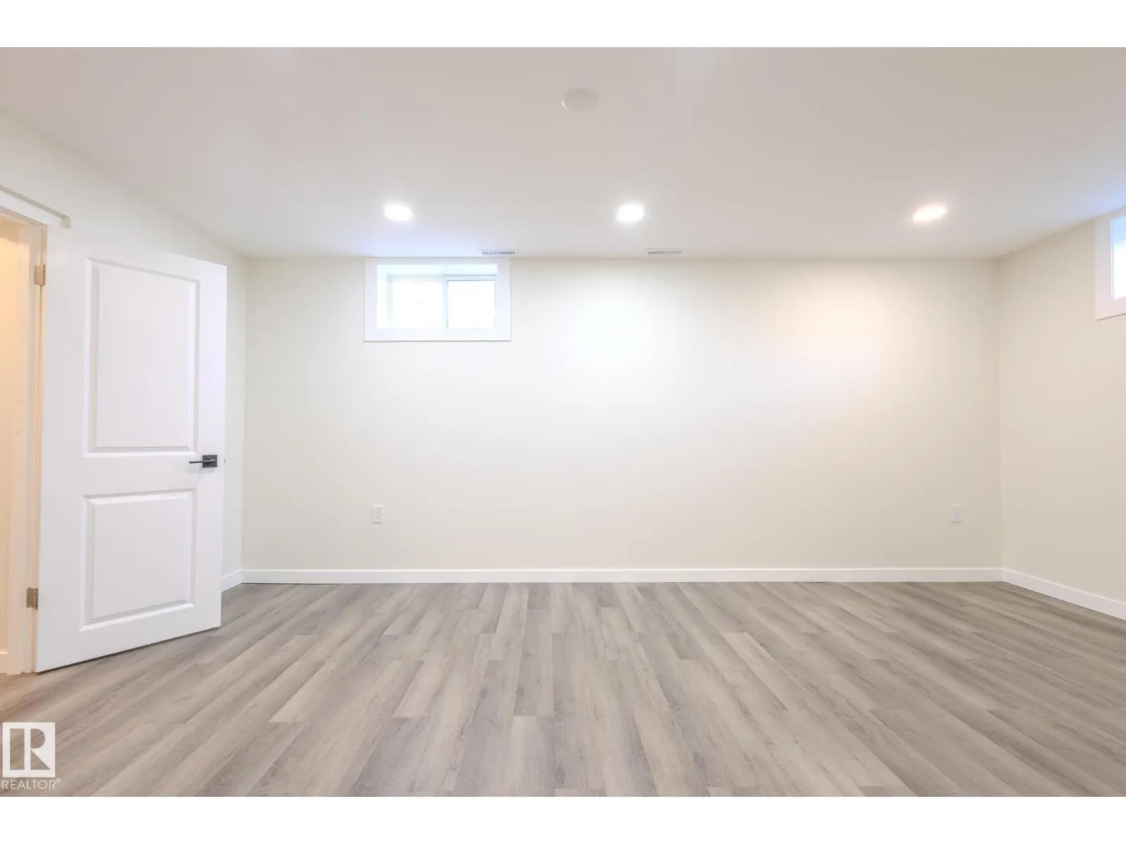 10524 134 AV NW
