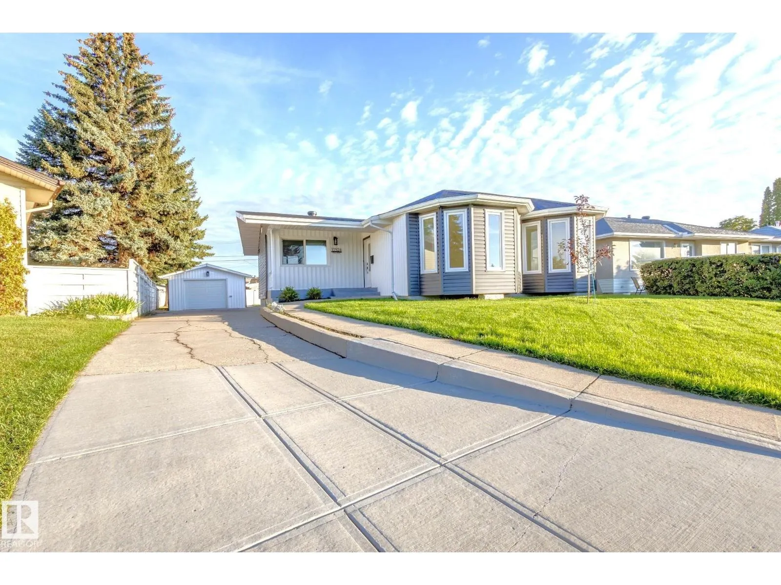 10524 134 AV NW