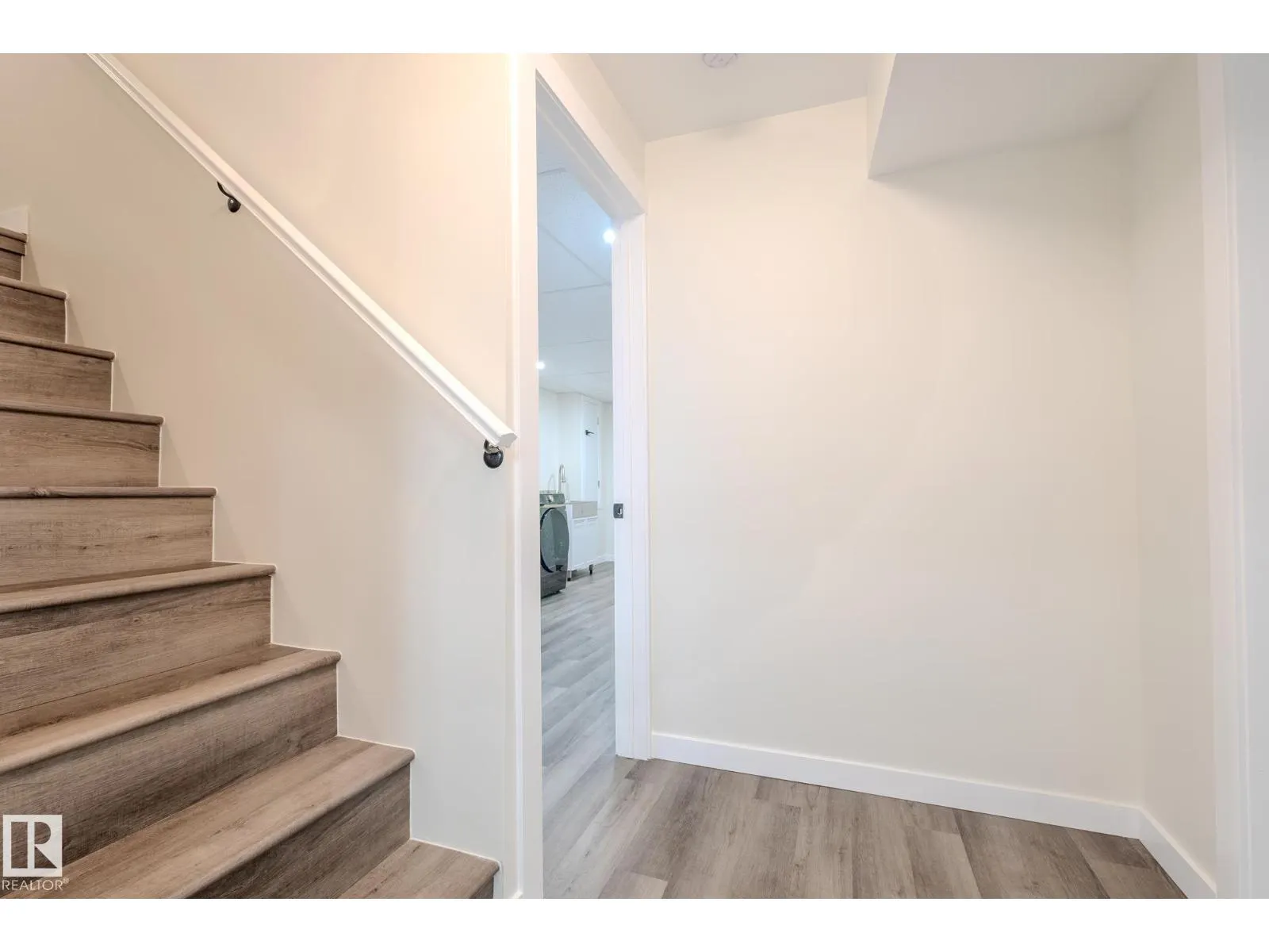 10524 134 AV NW