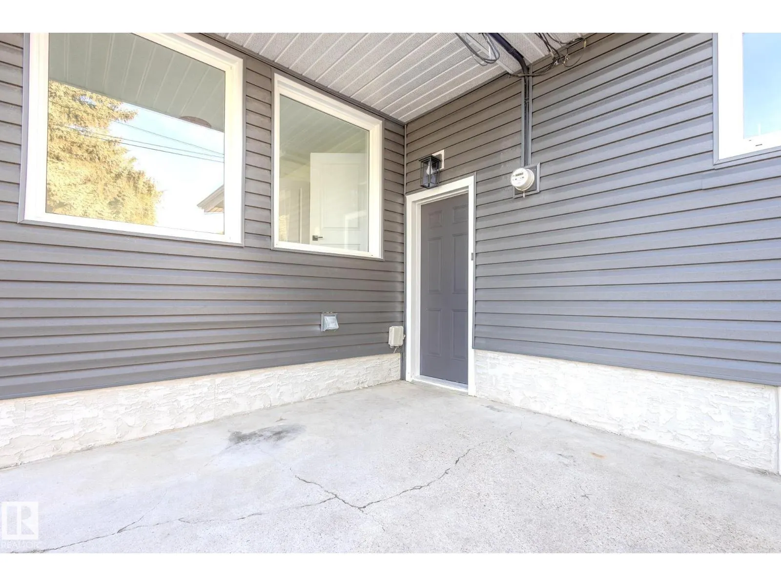10524 134 AV NW