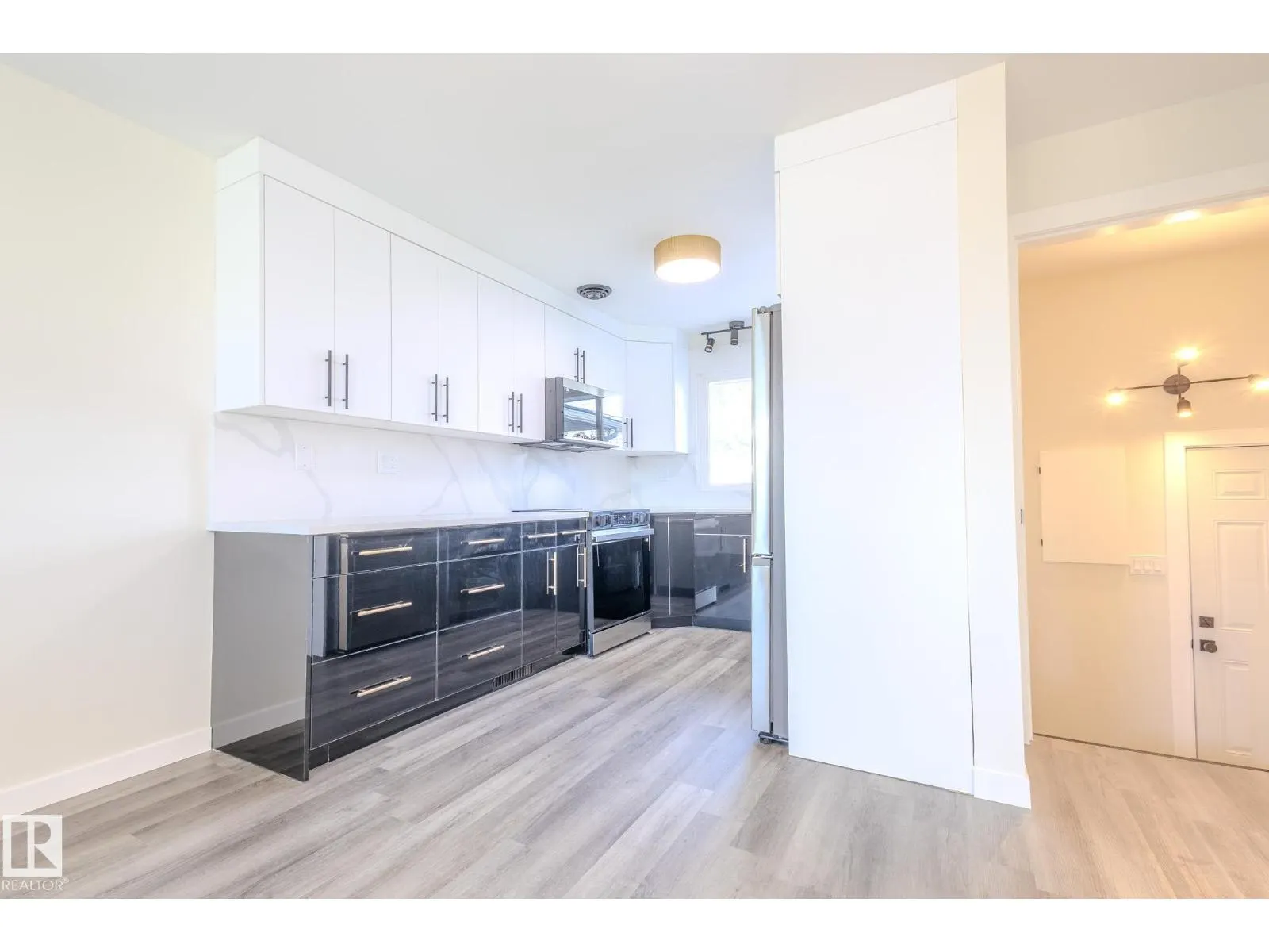 10524 134 AV NW