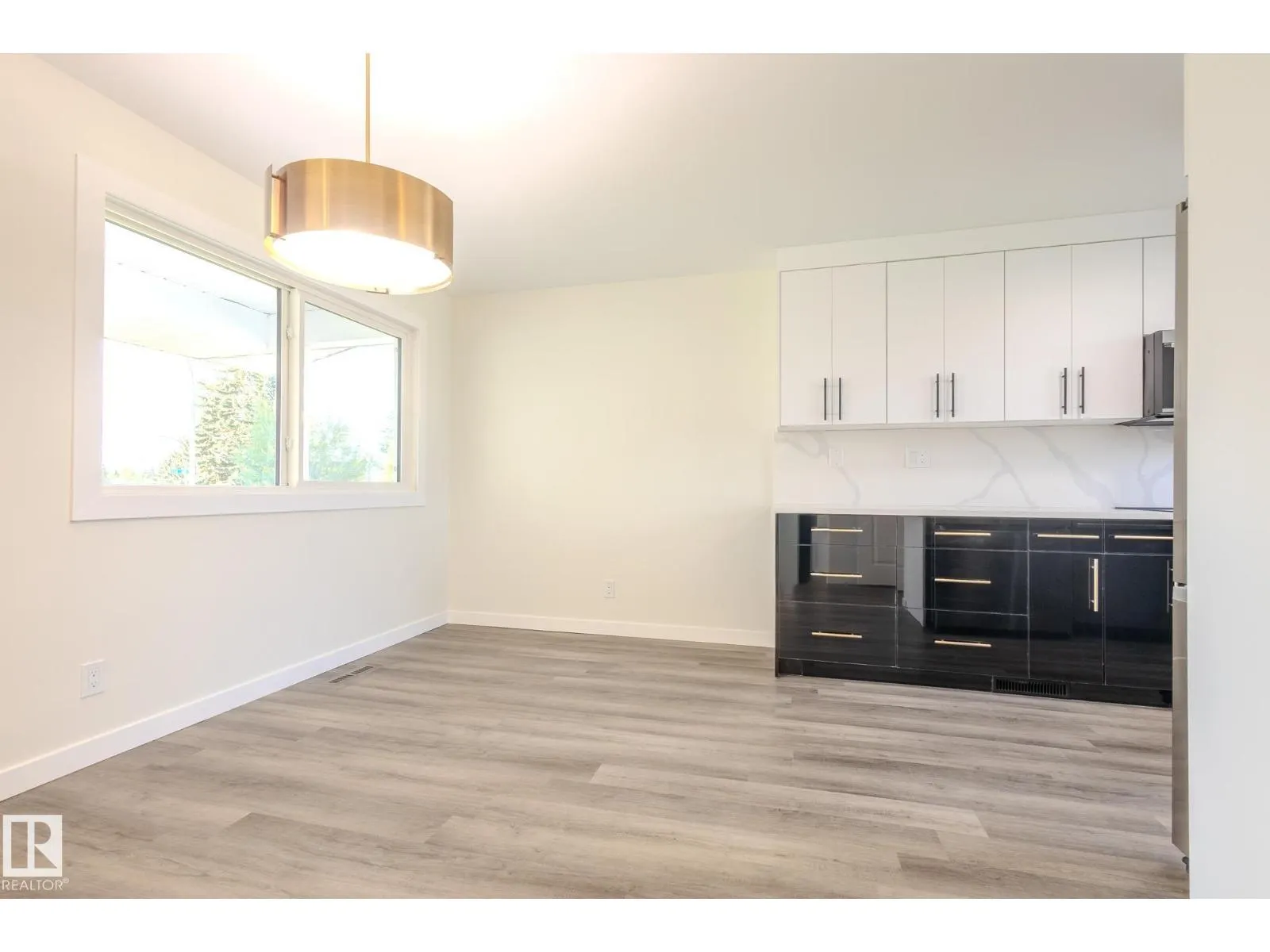 10524 134 AV NW