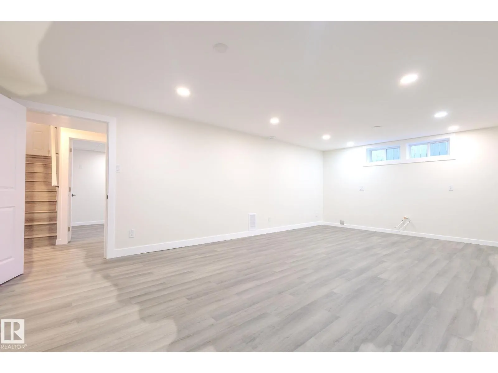 10524 134 AV NW