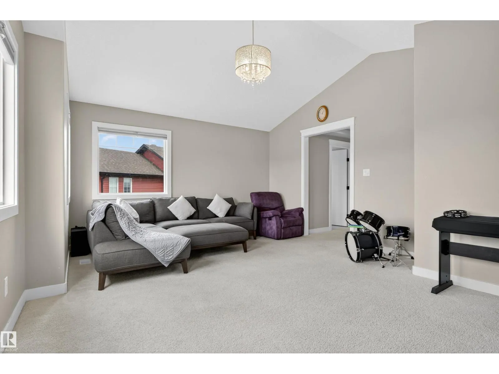 1215 24 AV NW NW