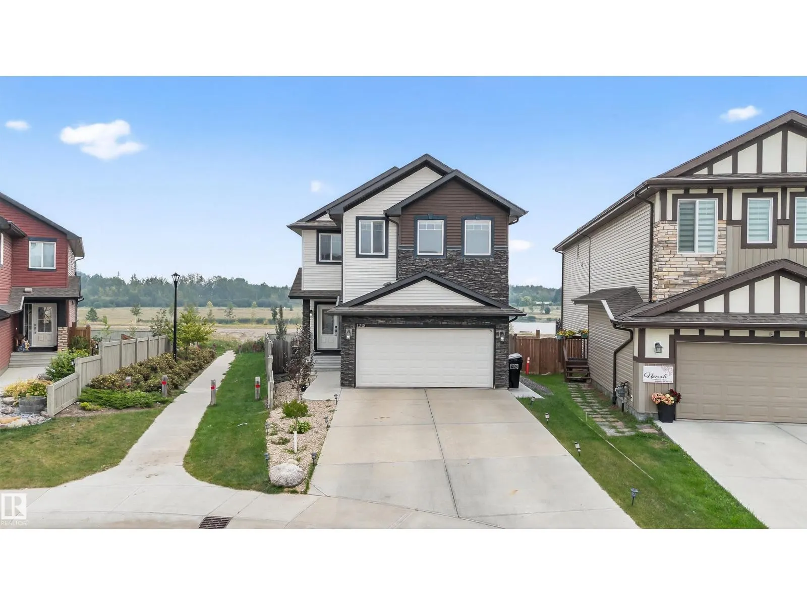 1215 24 AV NW NW