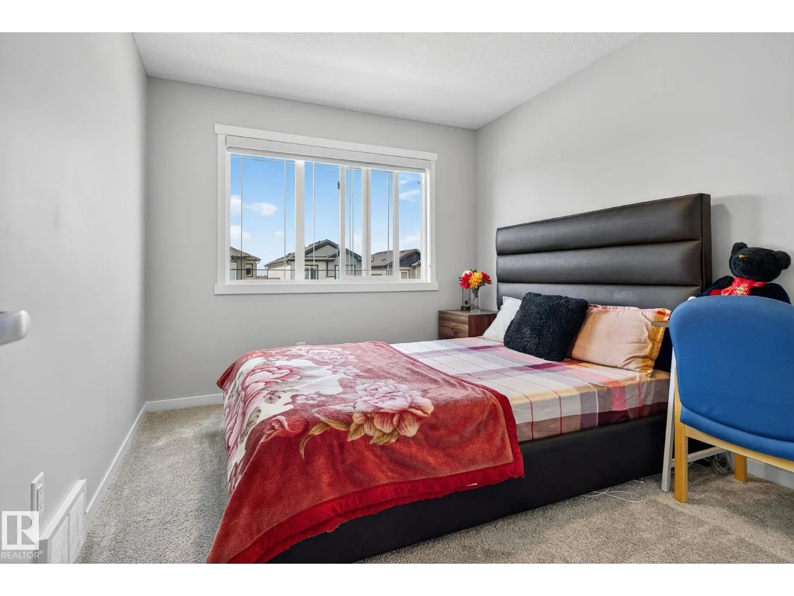 1213 16A ST NW