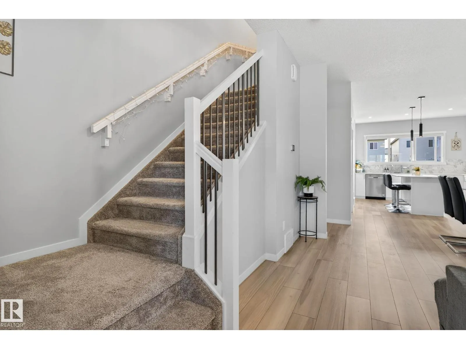 1213 16A ST NW