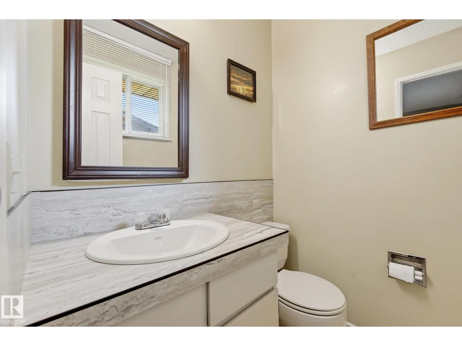 19 SOUTHPARK DR