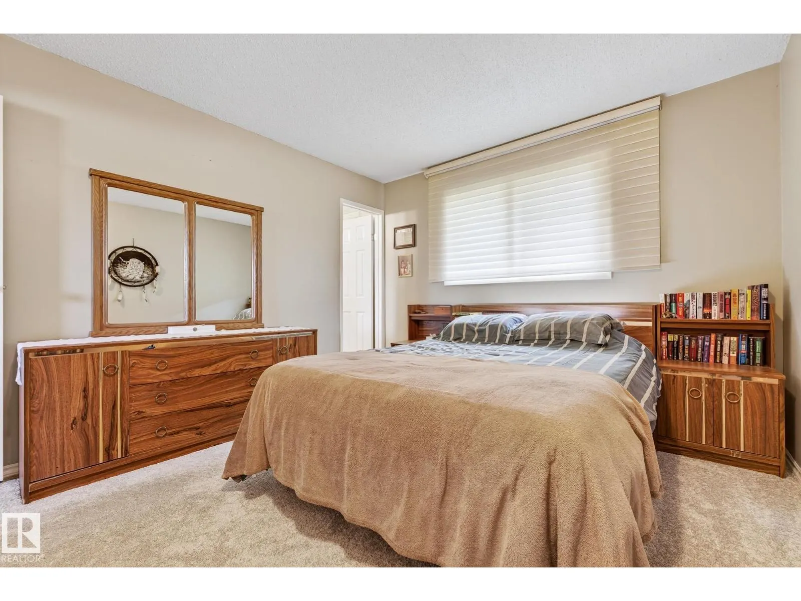 19 SOUTHPARK DR