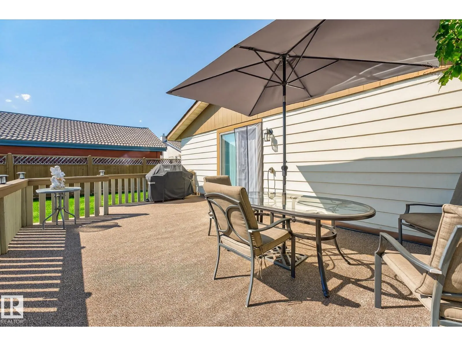 19 SOUTHPARK DR