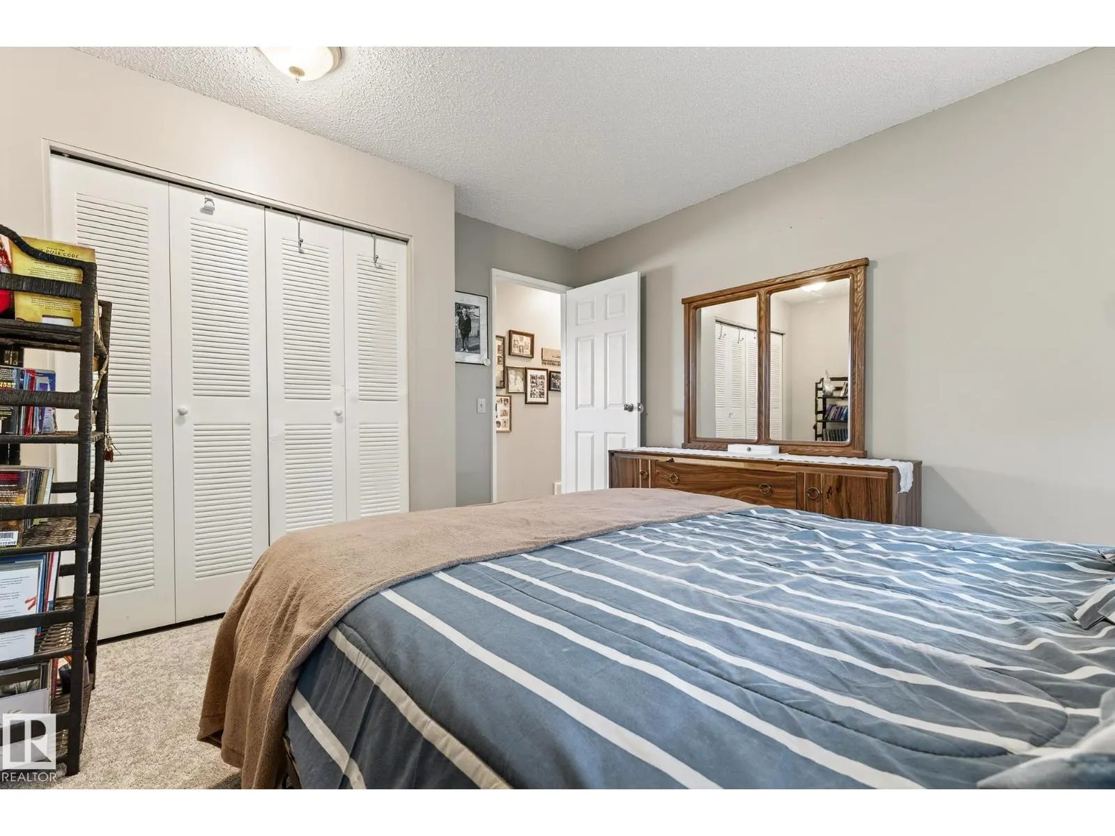 19 SOUTHPARK DR