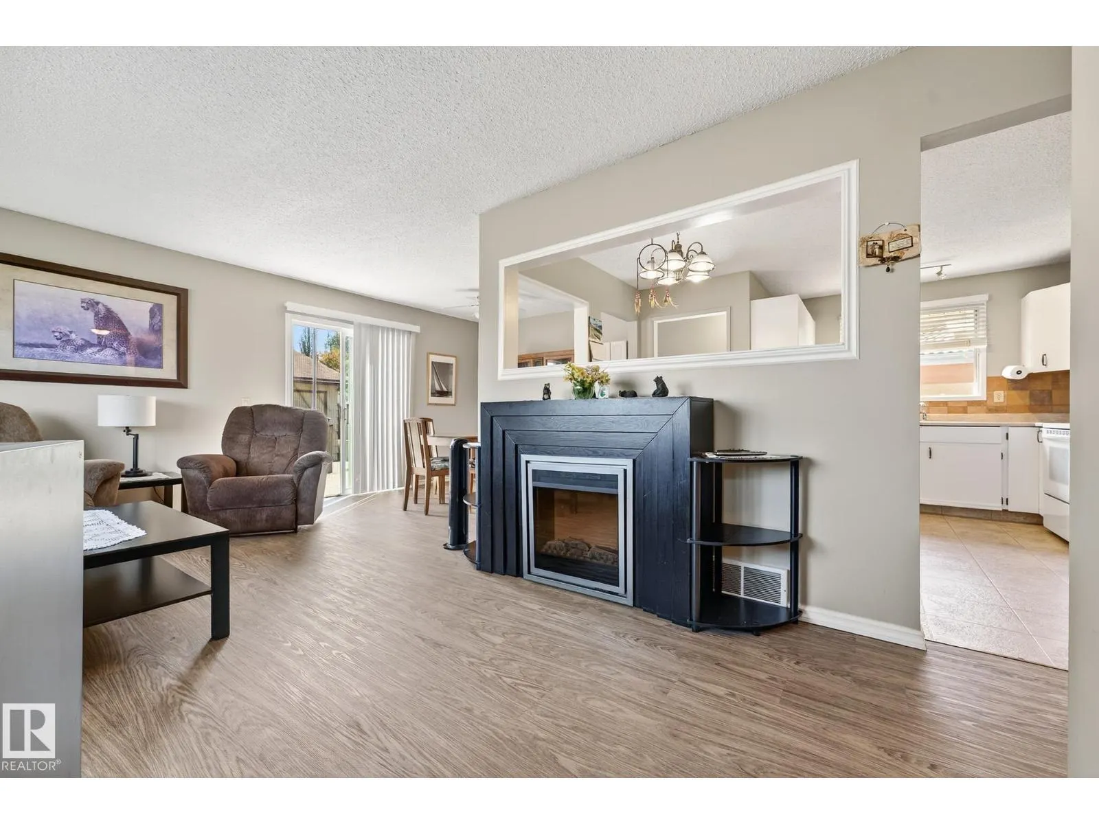 19 SOUTHPARK DR