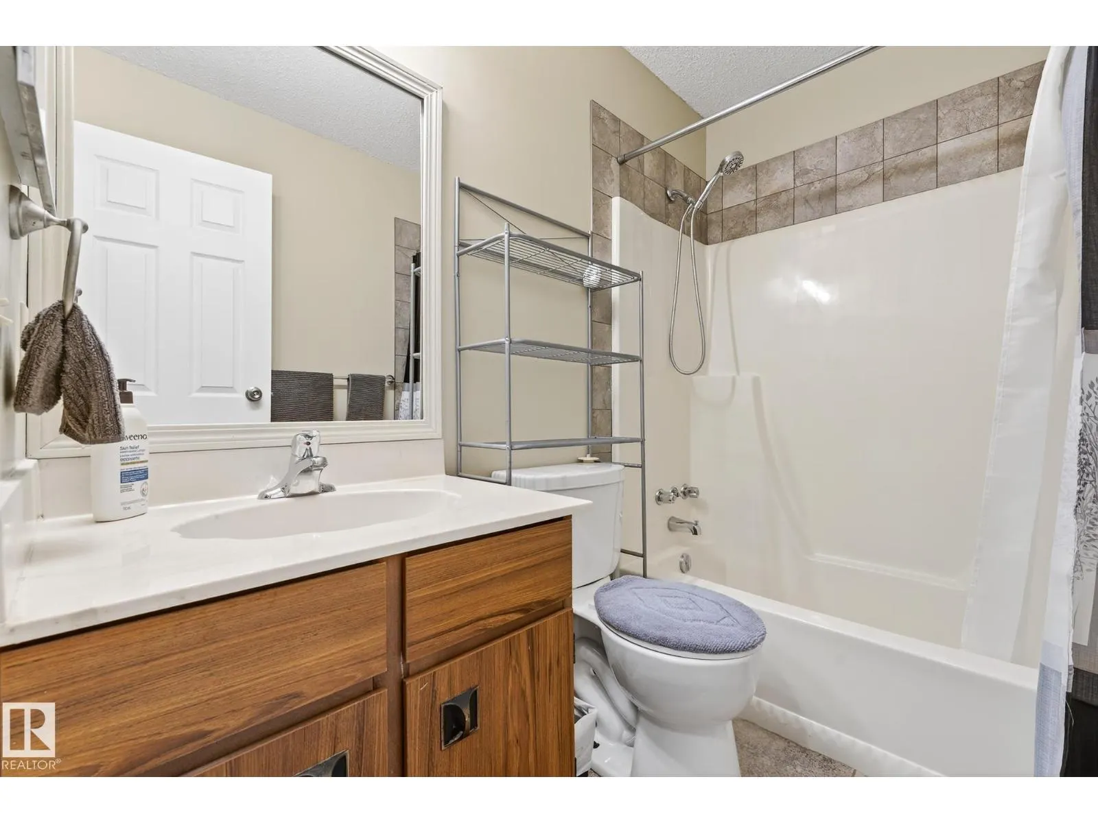 19 SOUTHPARK DR