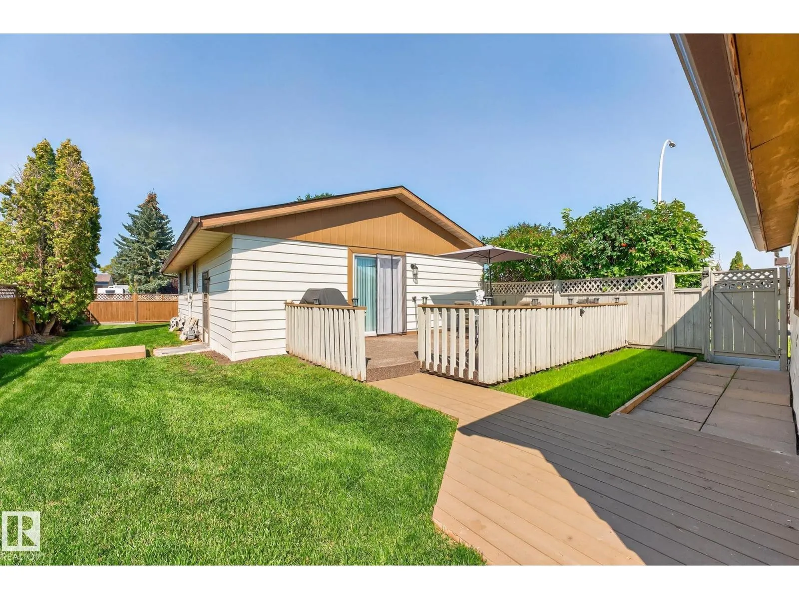 19 SOUTHPARK DR