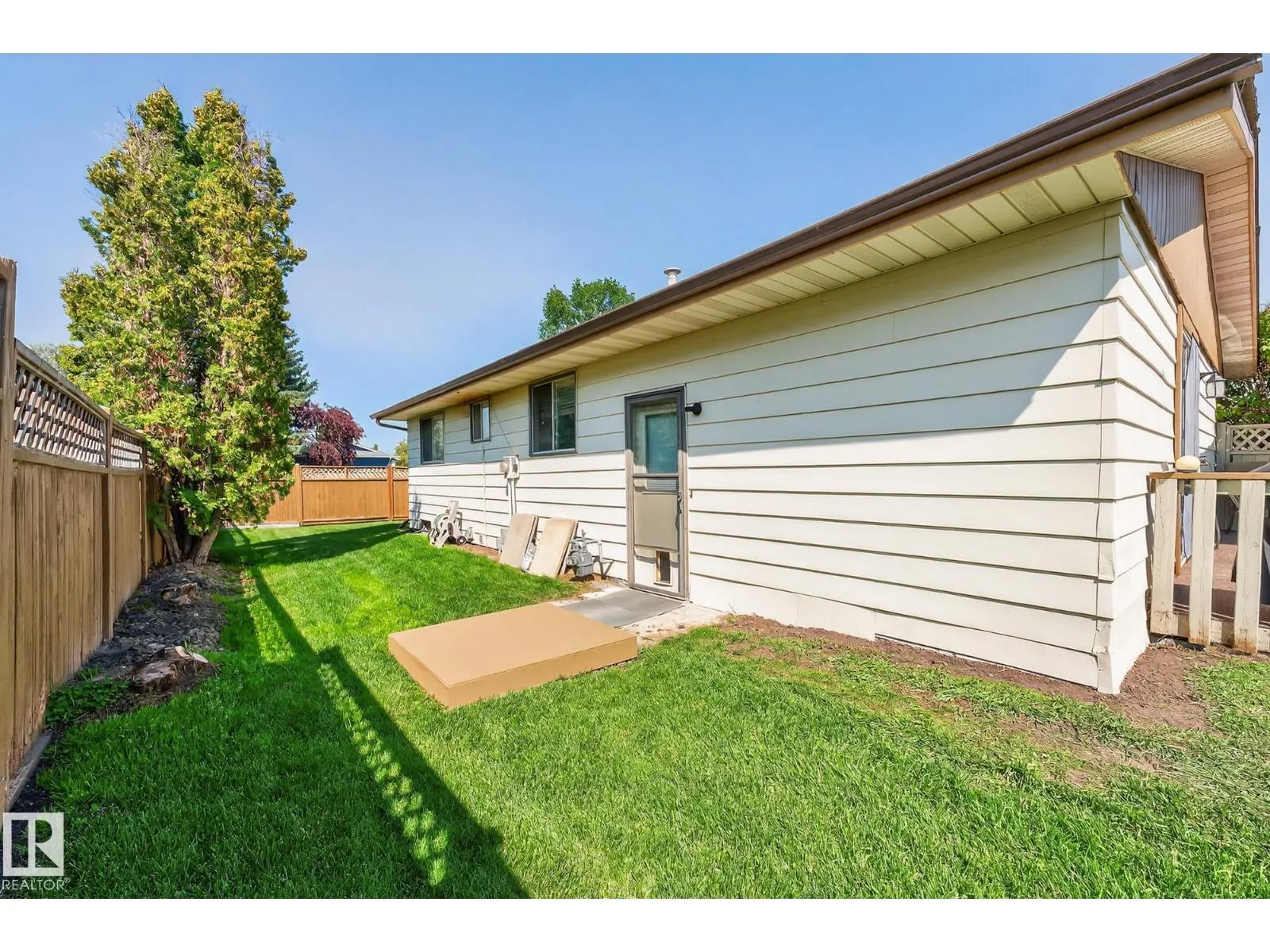 19 SOUTHPARK DR