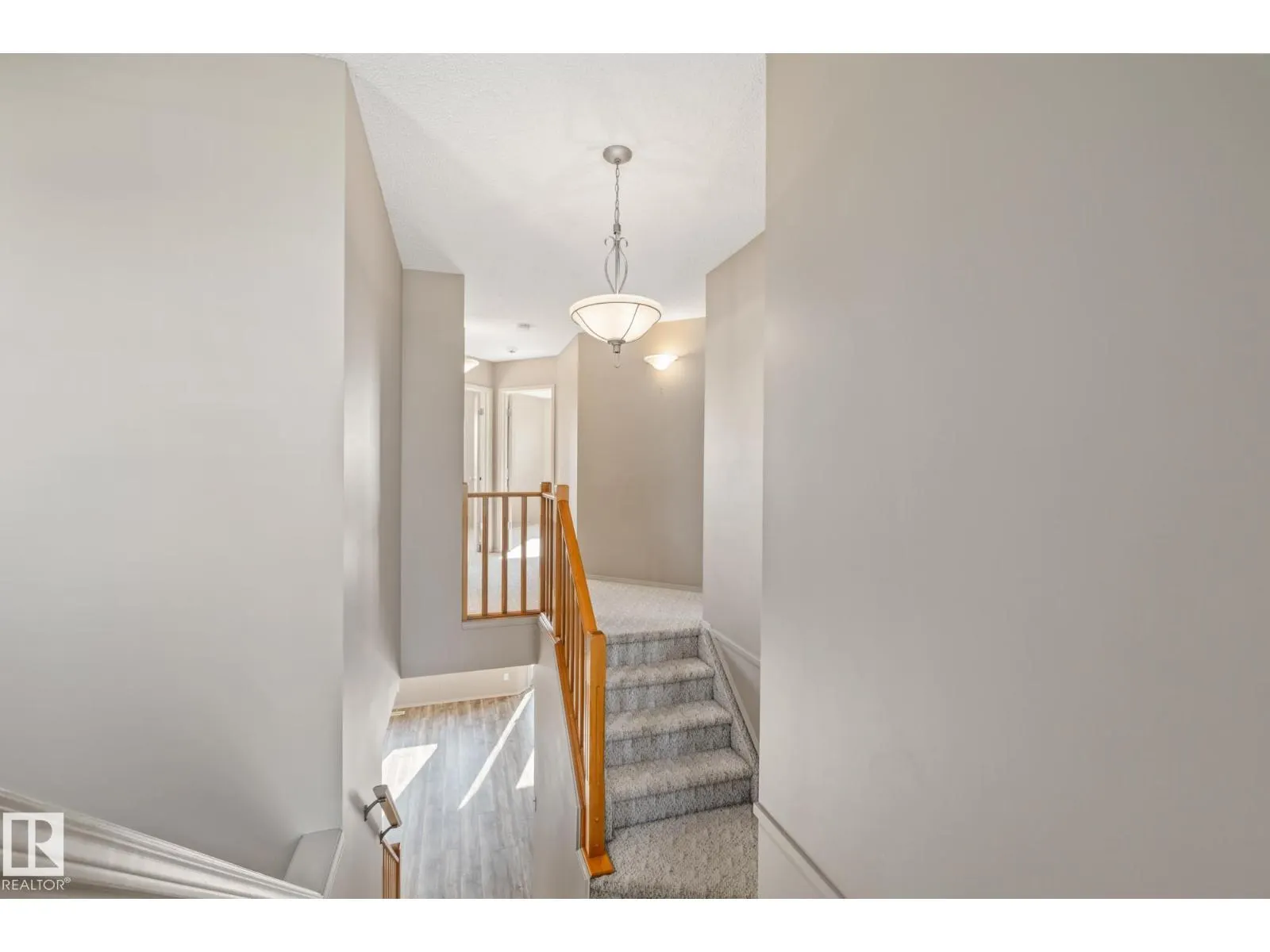 5011 190A ST NW