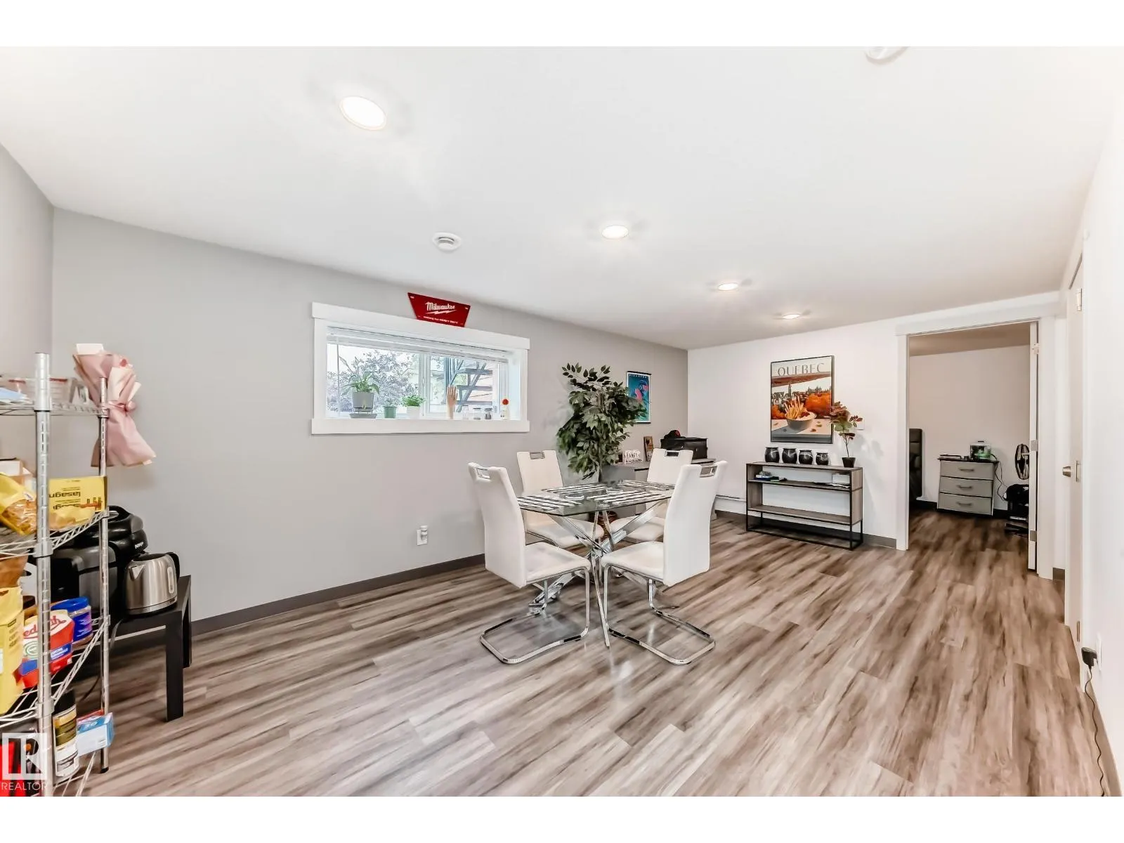 26 CALEDONIA DR