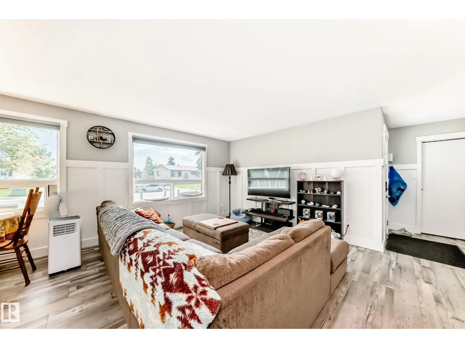 26 CALEDONIA DR