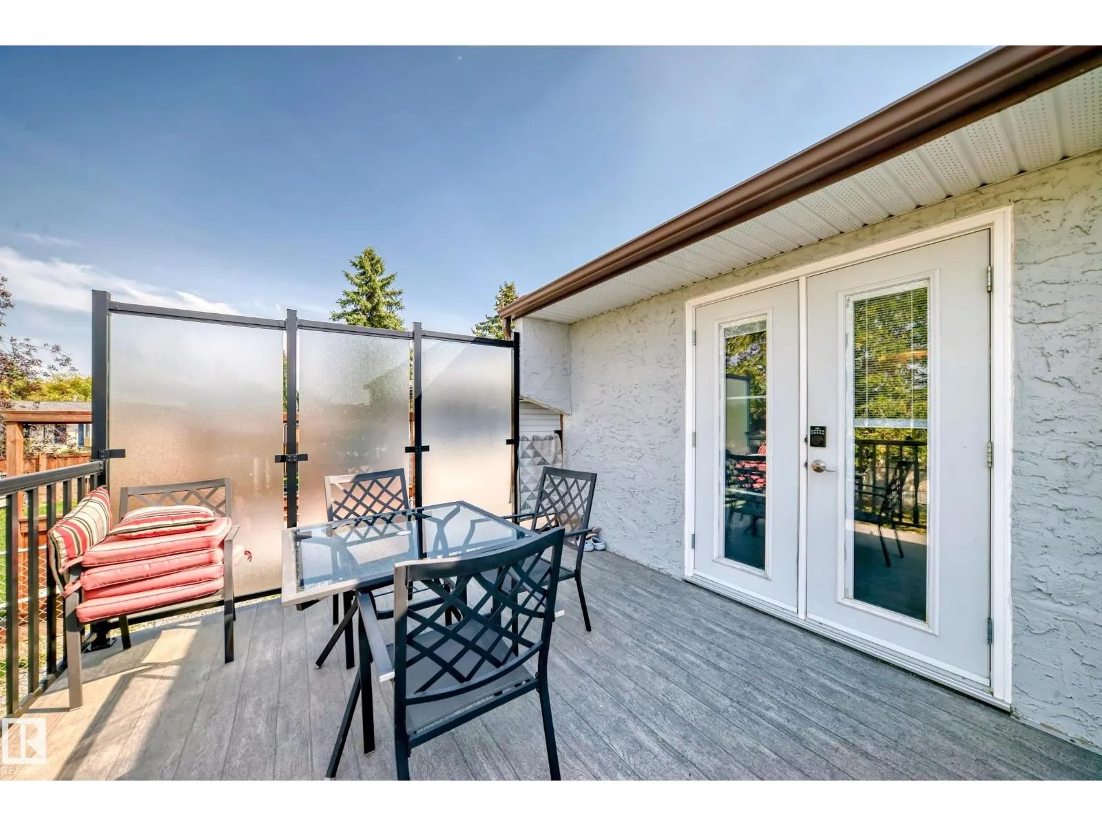26 CALEDONIA DR