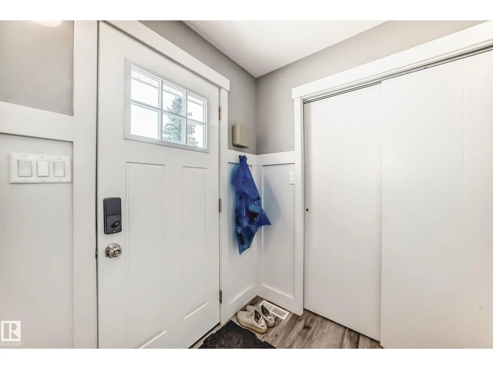 26 CALEDONIA DR