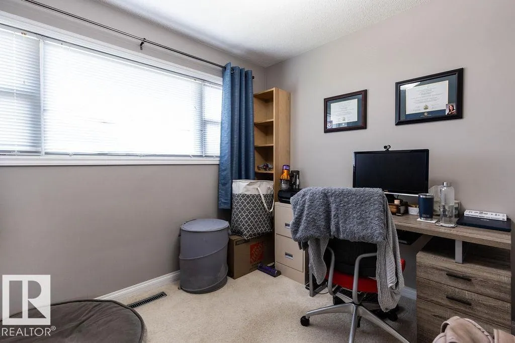 8916 148 ST NW